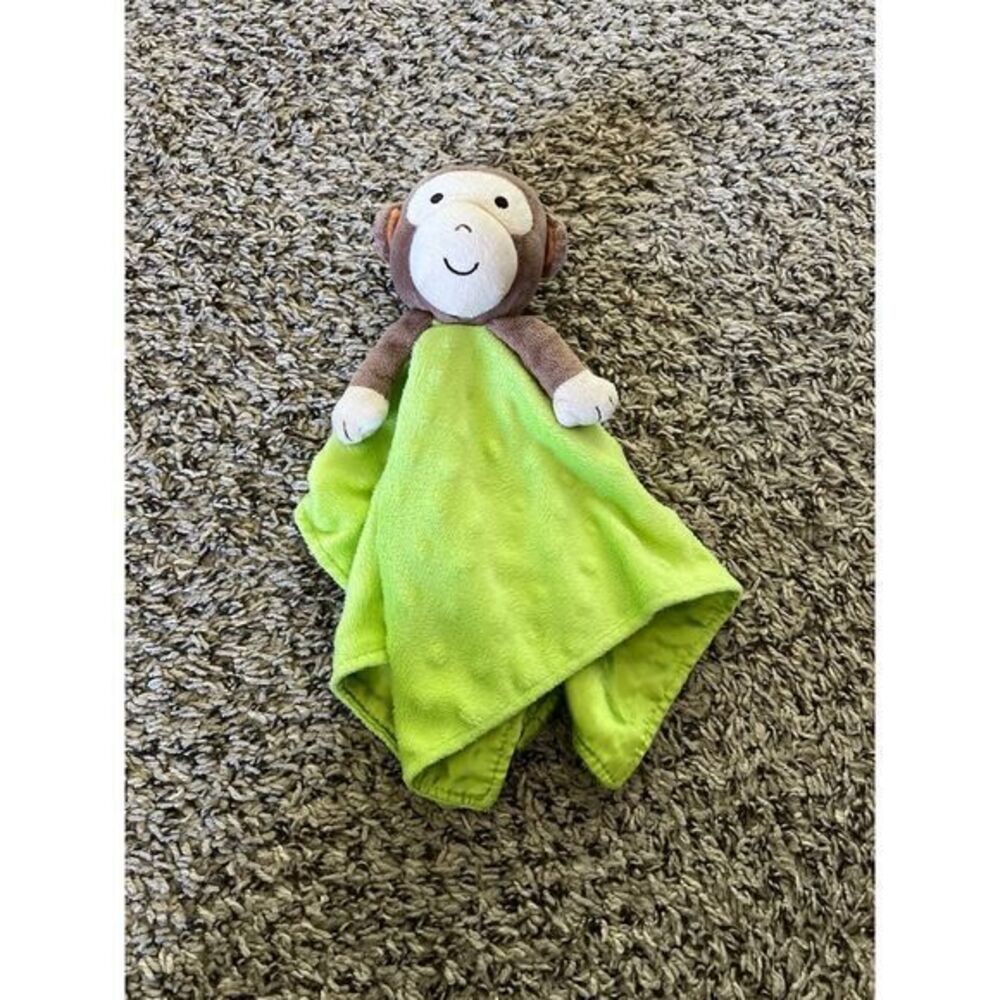 Okie dokie rattle monkey with green‎ lovely